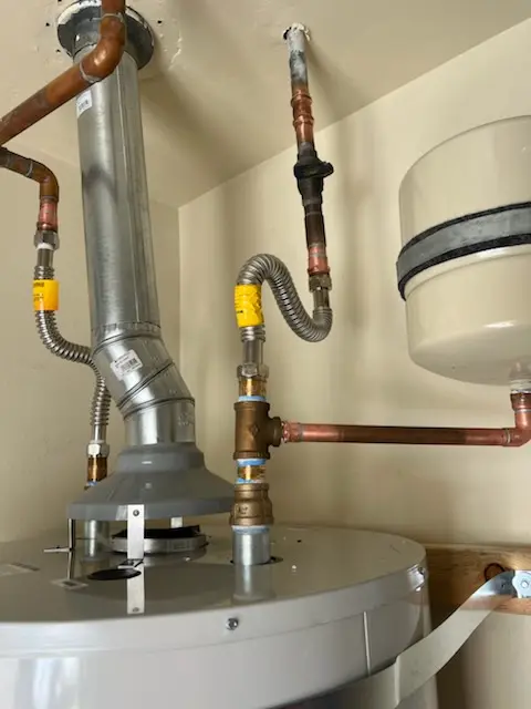 Water heater installation and plumbing repair in Downtown Charleston